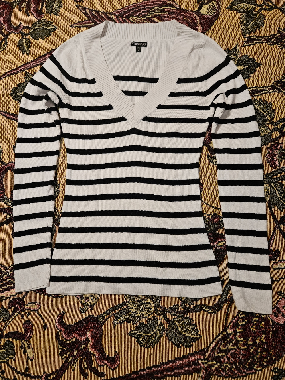 Express Women's Black & White Striped V-Neck Pullover Sweater